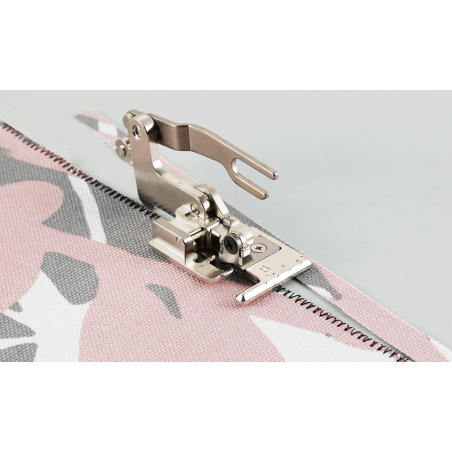 Le modèle de Pied couteau raseur (7mm) Brother  -  F054 (XC3879-152)